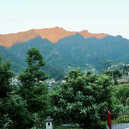 Mit Bergblick Und Surfen In Der Naehe Hébergement de vacances *